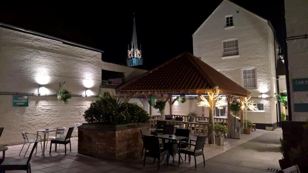 Hotel The Kings Head Louth  Zewnętrze zdjęcie